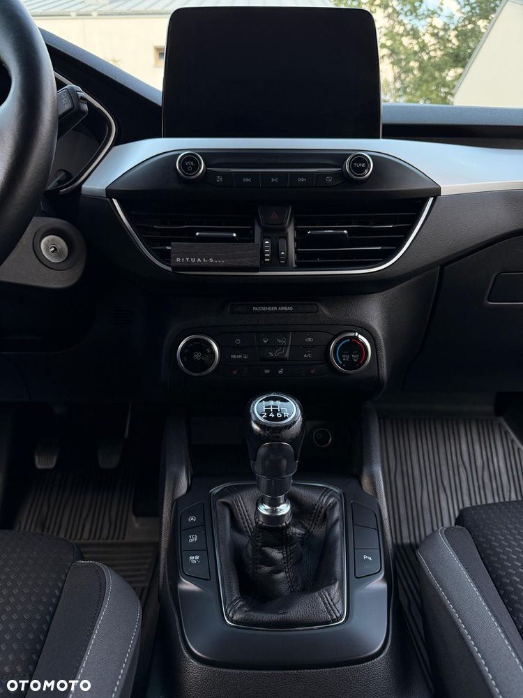 Ford Focus 1.0 EcoBoost Trend Edition Business - 29