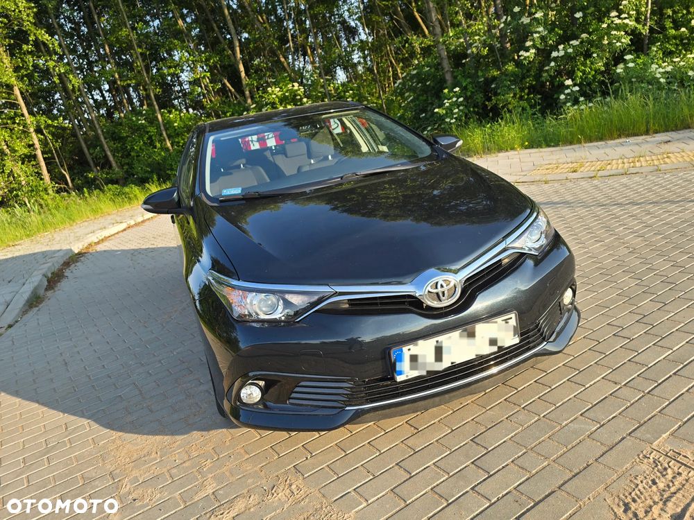 Toyota Auris 1.6 Premium - 18