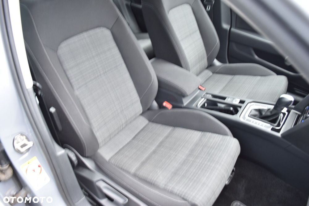 Volkswagen Passat 2.0 TSI Business DSG - 34