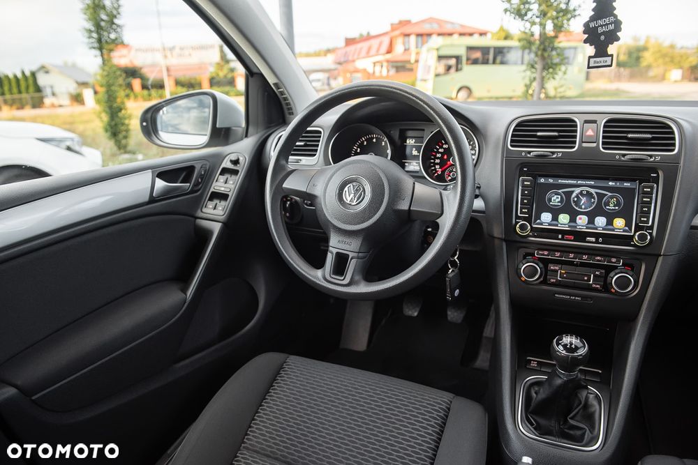 Volkswagen Golf 1.6 Highline - 23