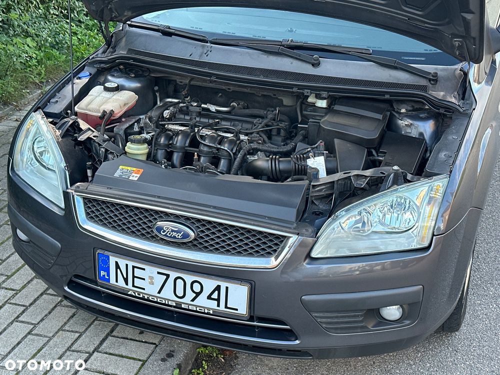 Ford Focus 1.6 Ghia - 13