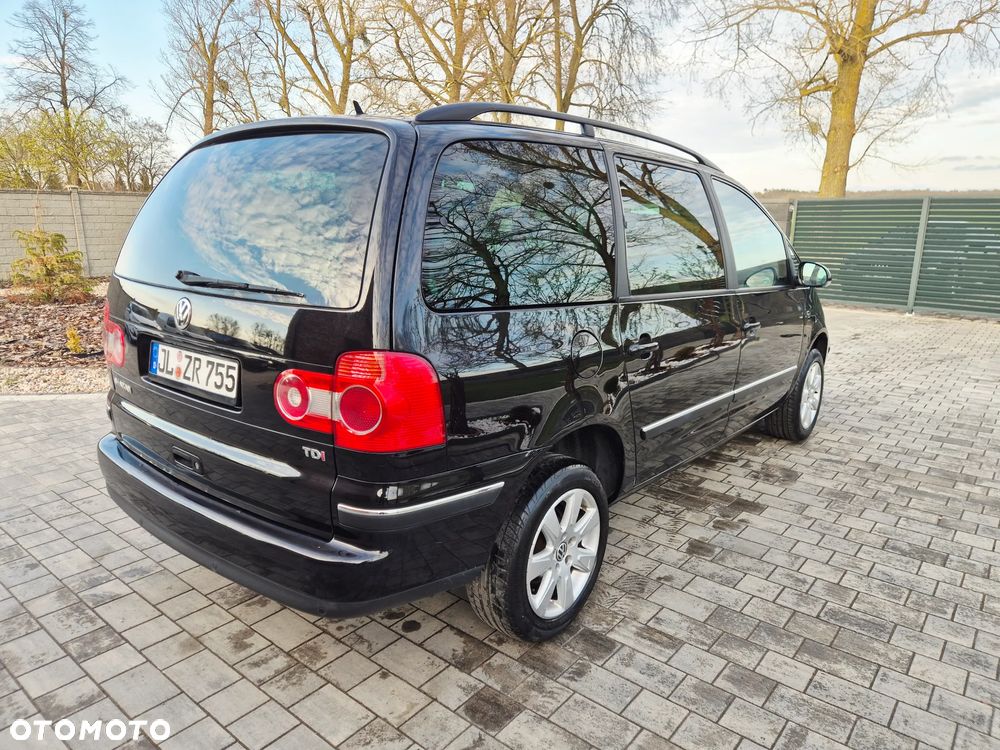 Volkswagen Sharan 1.9 TDI Automatik Highline - 3