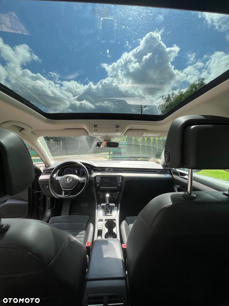 Volkswagen Passat 2.0 TDI (BlueMotion Technology) DSG Highline - 9