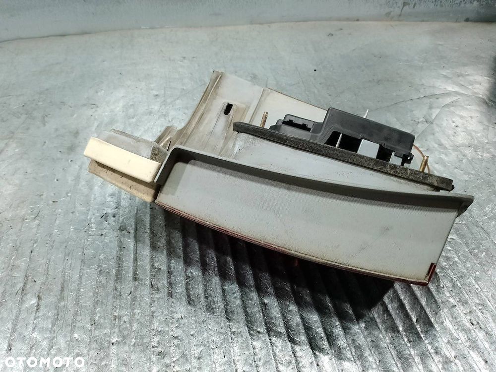 LAMPA TYLNA PRAWA FORD GALAXY 964464 - 5