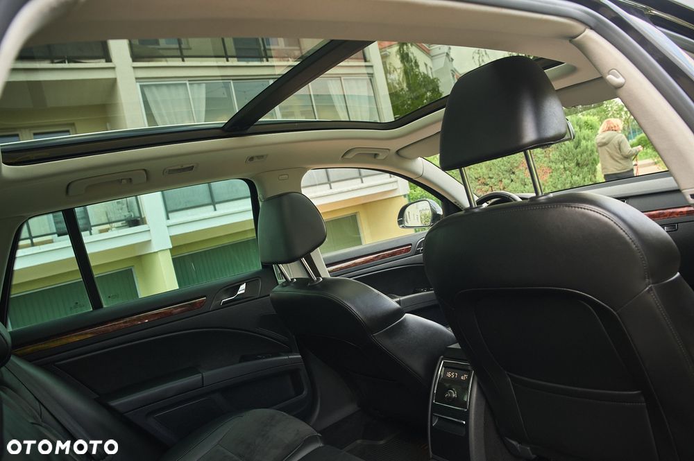Skoda Superb 2.0 TDI DSG Exclusive - 33