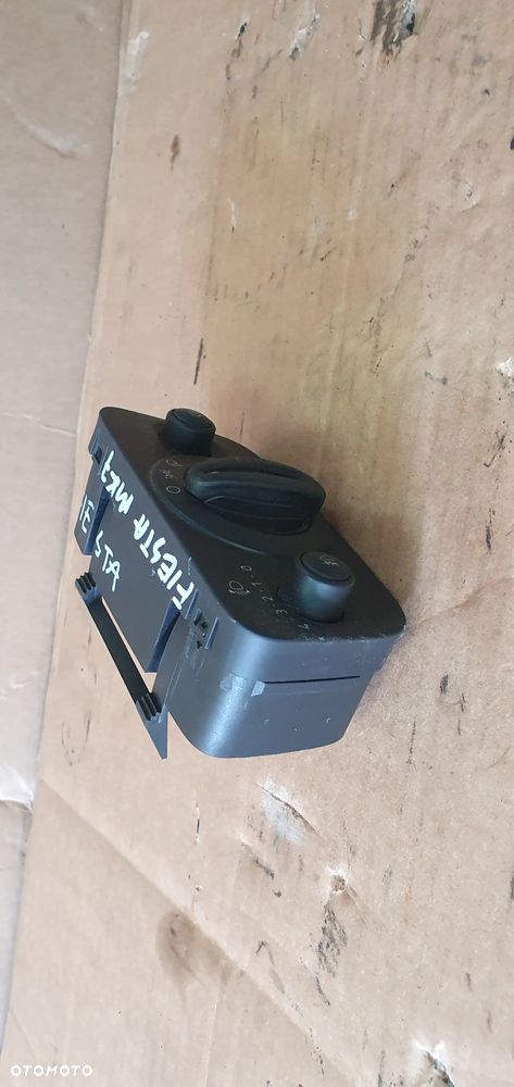 Włącznik przełącznik świateł Ford Fiesta MK7 8A6T-13A024-BB - 3