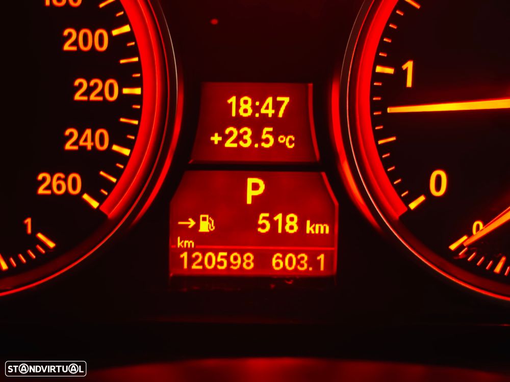 BMW X1 16 d sDrive Auto xLine - 4