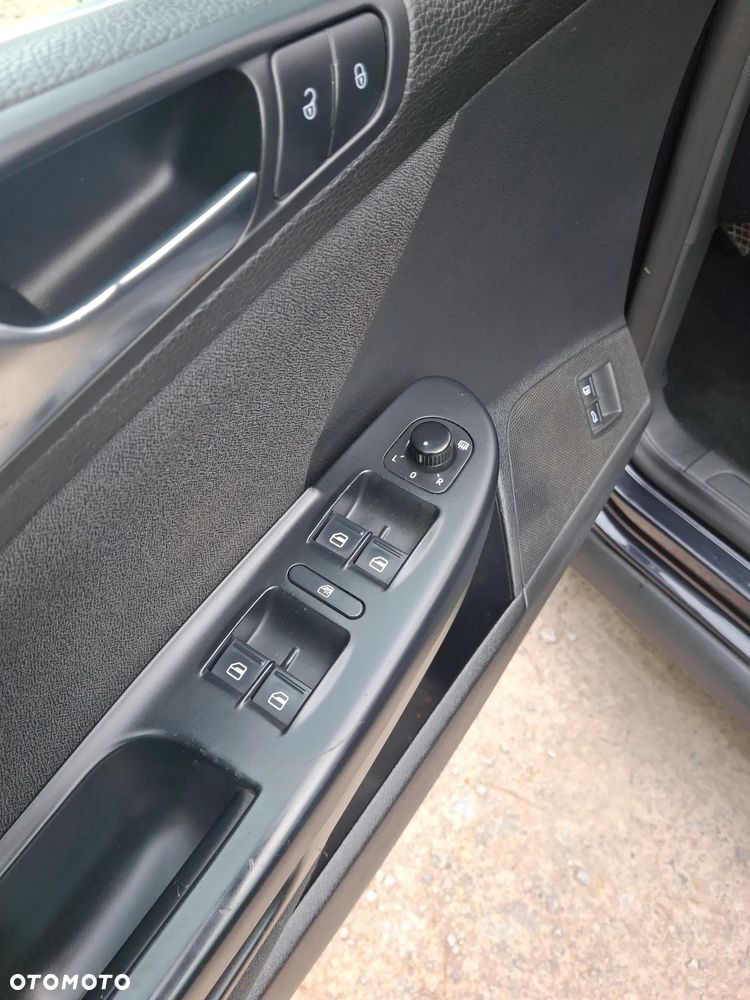 Volkswagen Passat - 18