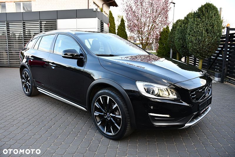 Volvo V60 Cross Country D4 Geartronic Summum - 4