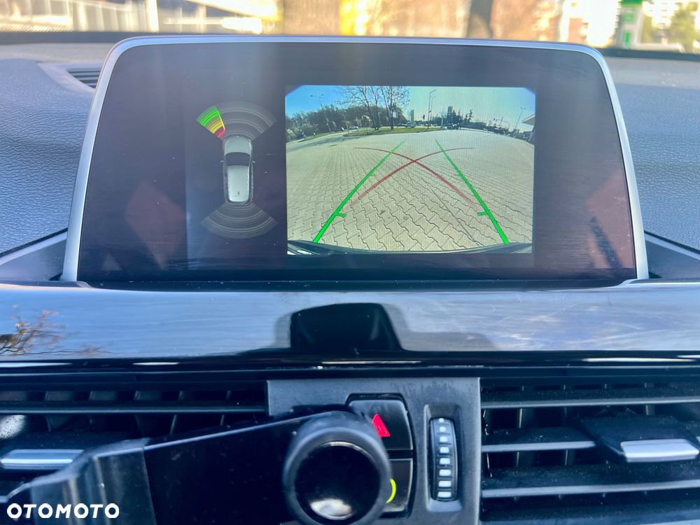 BMW X1 sDrive18i - 9