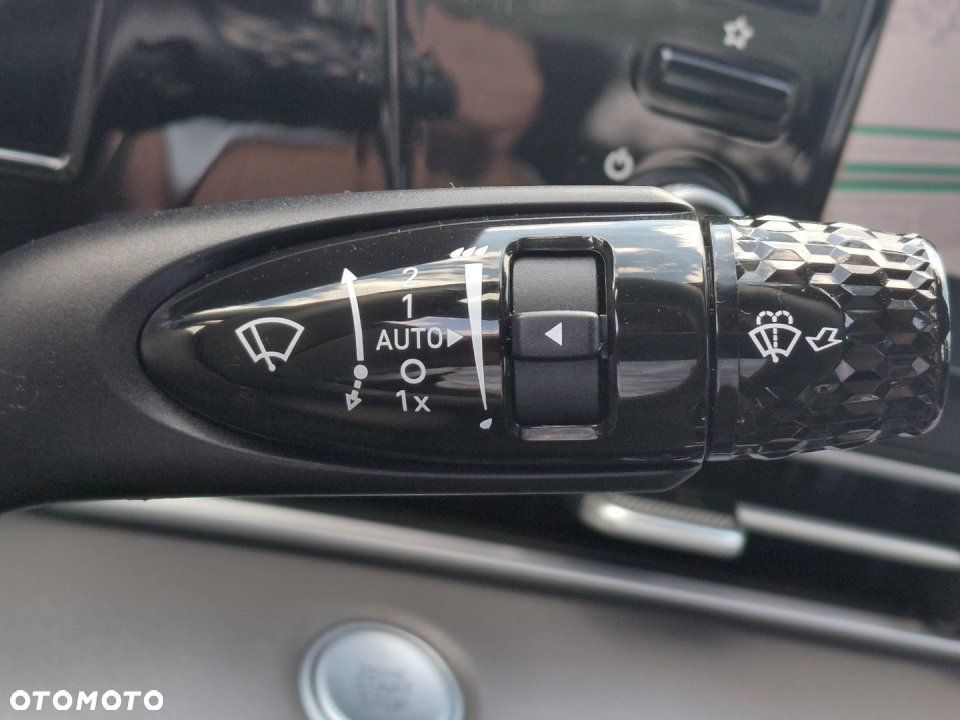 Hyundai Elantra - 23