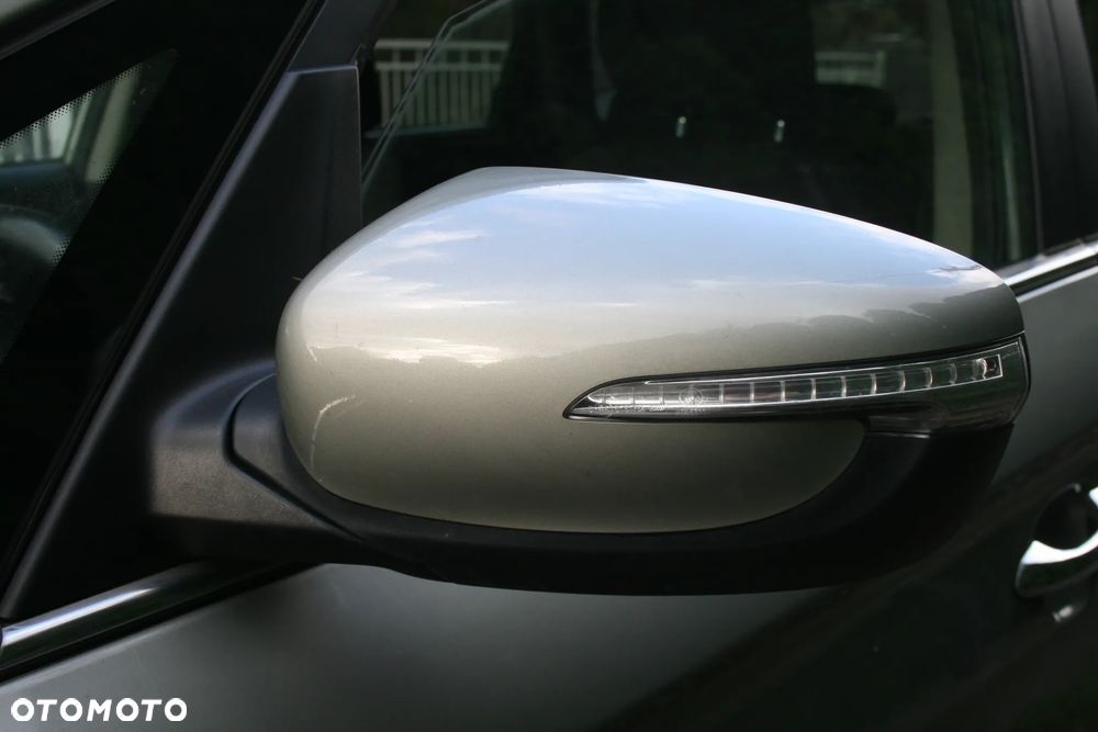 Kia Carens 1.6 GDI Business Line EU6 - 10