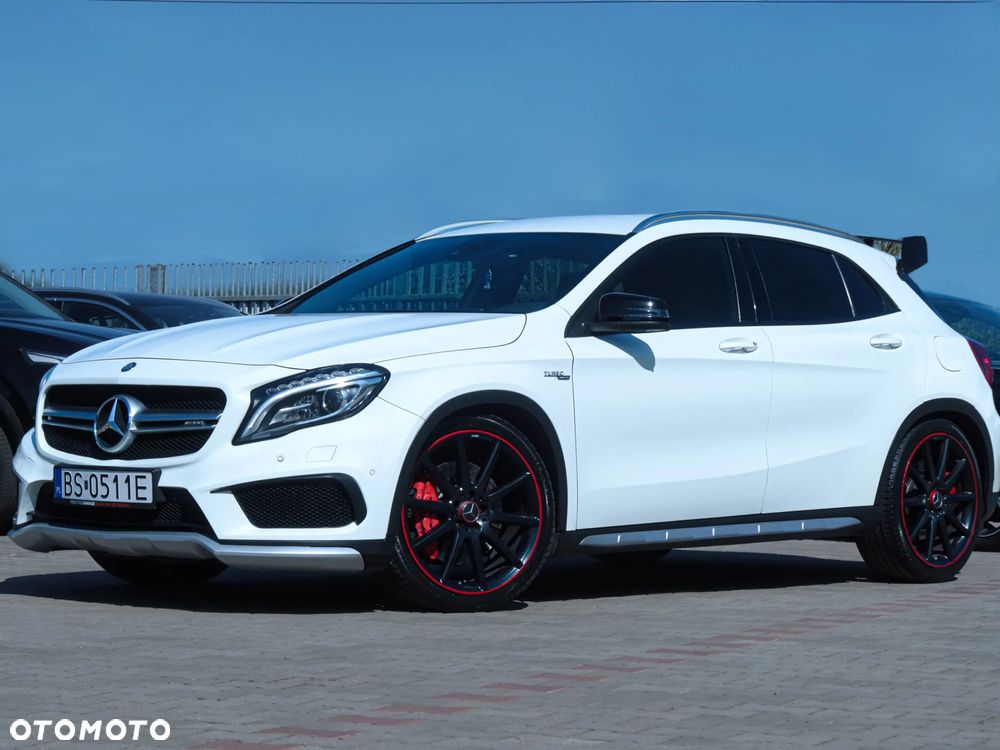 Mercedes-Benz GLA 45 AMG 4-Matic Edition 1 - 3