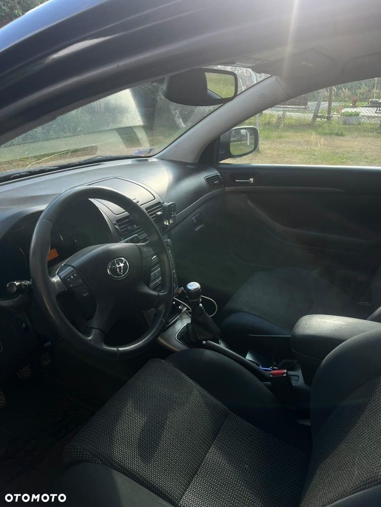 Toyota Avensis 2.0 D-4D Luna - 8