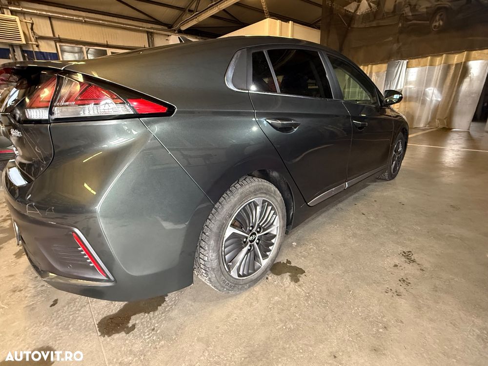 Hyundai IONIQ 1.6 141CP Exclusive - 3