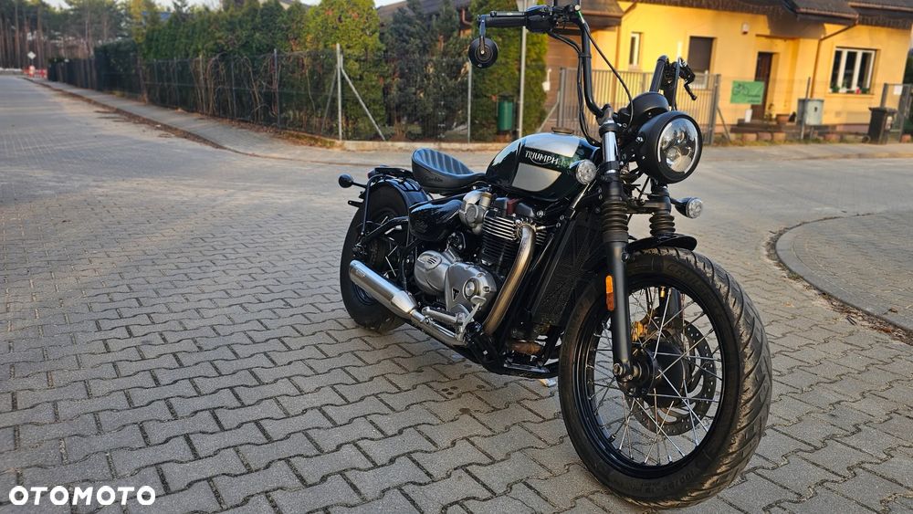 Triumph Bonneville Bobber - 9