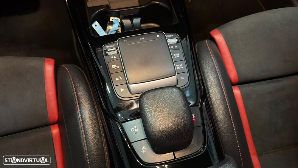 Mercedes-Benz CLA 45 AMG S Shooting Brake 4Matic+ - 12