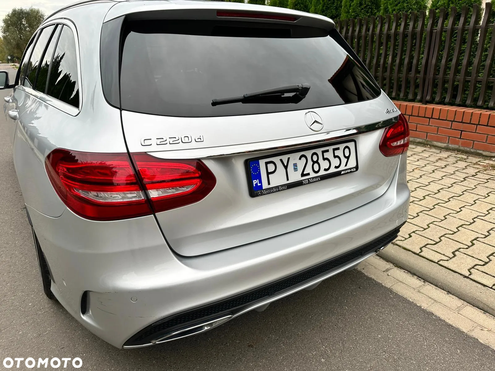 Mercedes-Benz Klasa C 220 d 4Matic T 9G-TRONIC AMG Line - 14