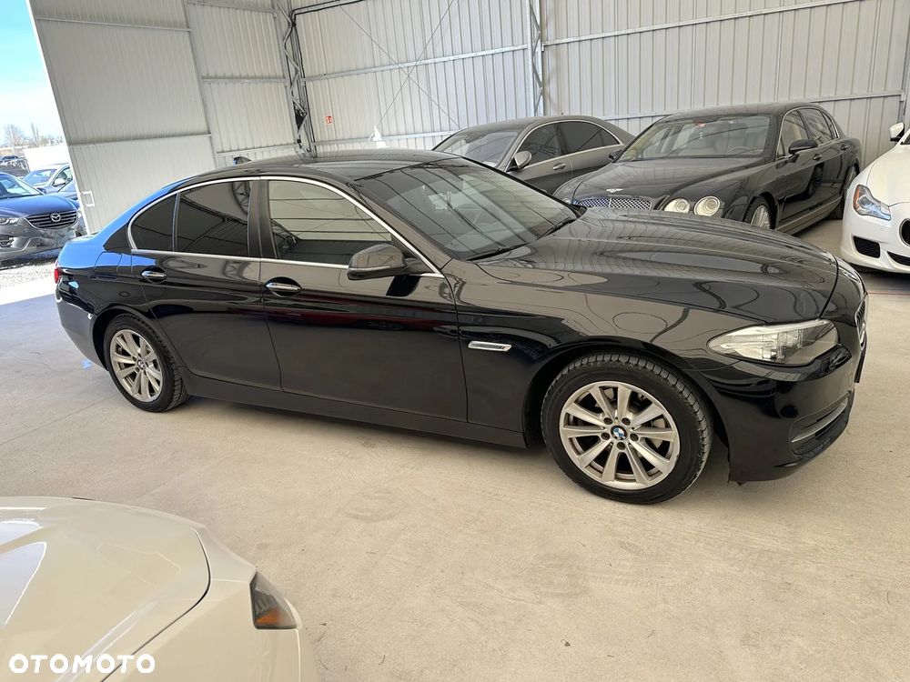 BMW Seria 5 520d Luxury Line - 1