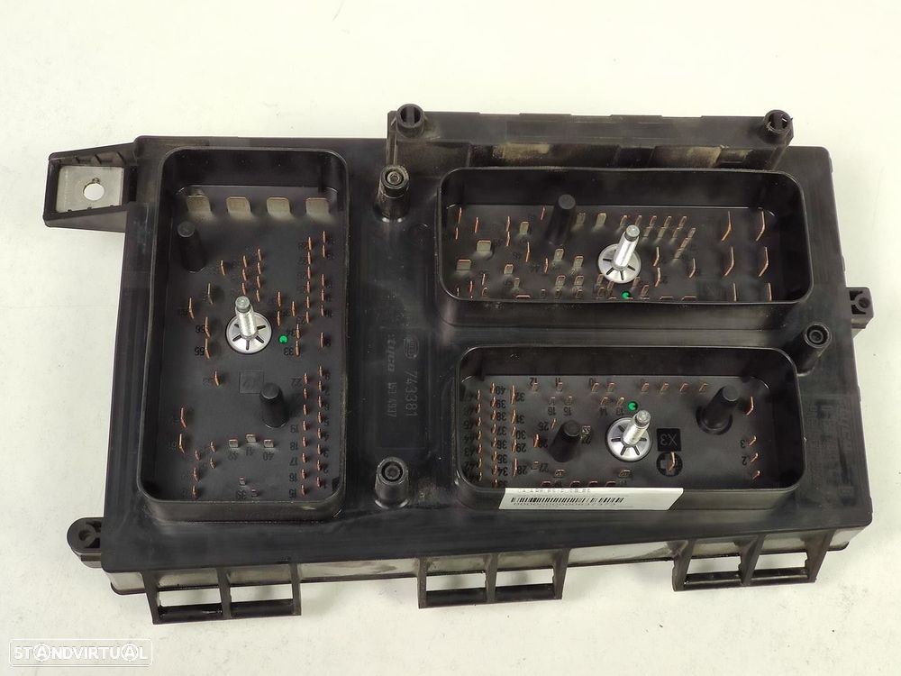 CAIXA RELÉS / FUSÍVEIS OPEL ASTRA H 2004 -743381 - 3
