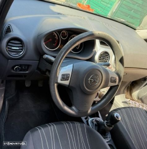 Opel Corsa - 4