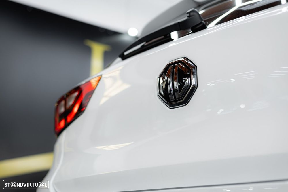 MG ZS EV 44.5 kWh Luxury - 11