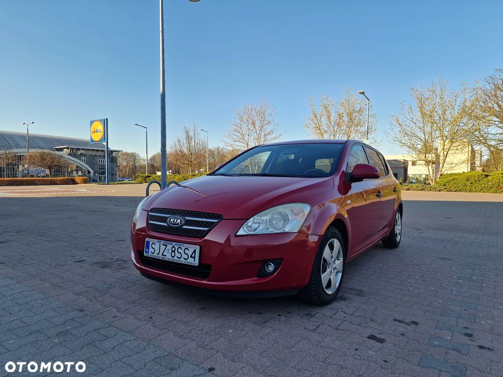 Kia Ceed 1.4 CVVT LX Basis - 2