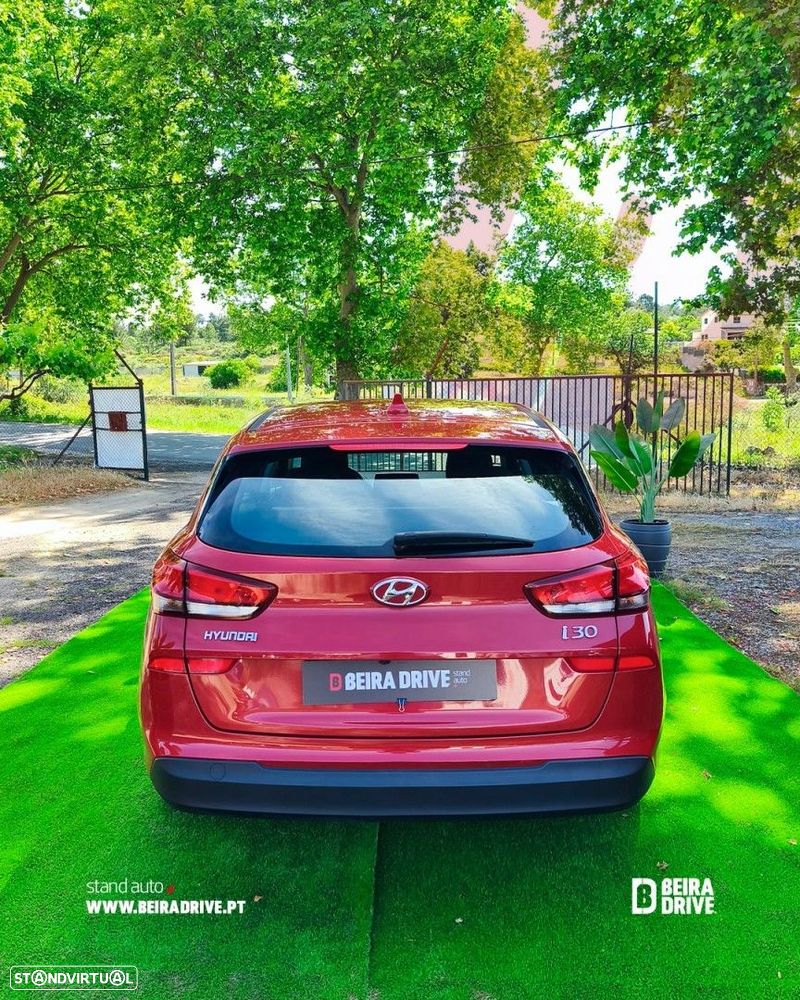 Hyundai i30 SW 1.6 CRDi Comfort+Navi - 5
