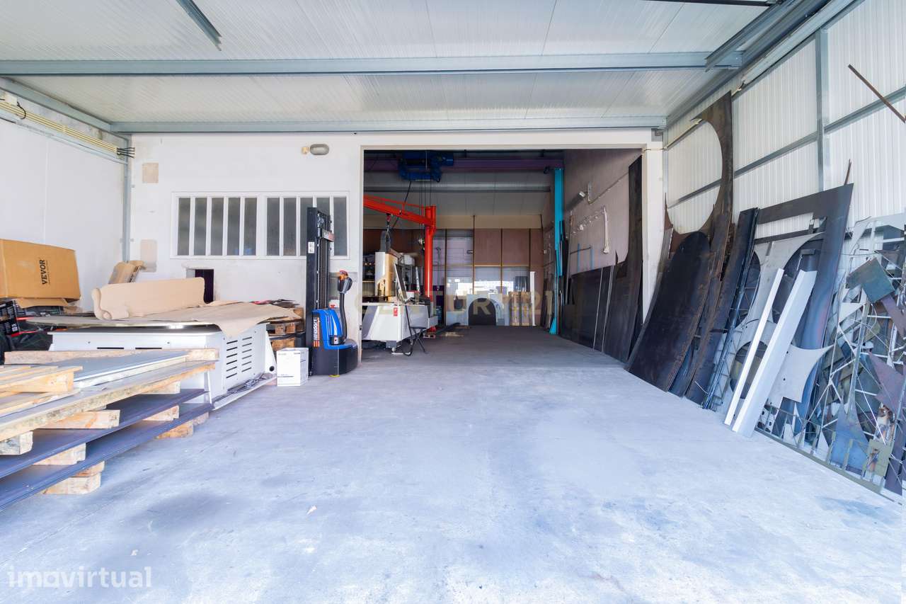 Armazém para atividade industrial no Engenho, Marinha Grande - Grande imagem: 2/13