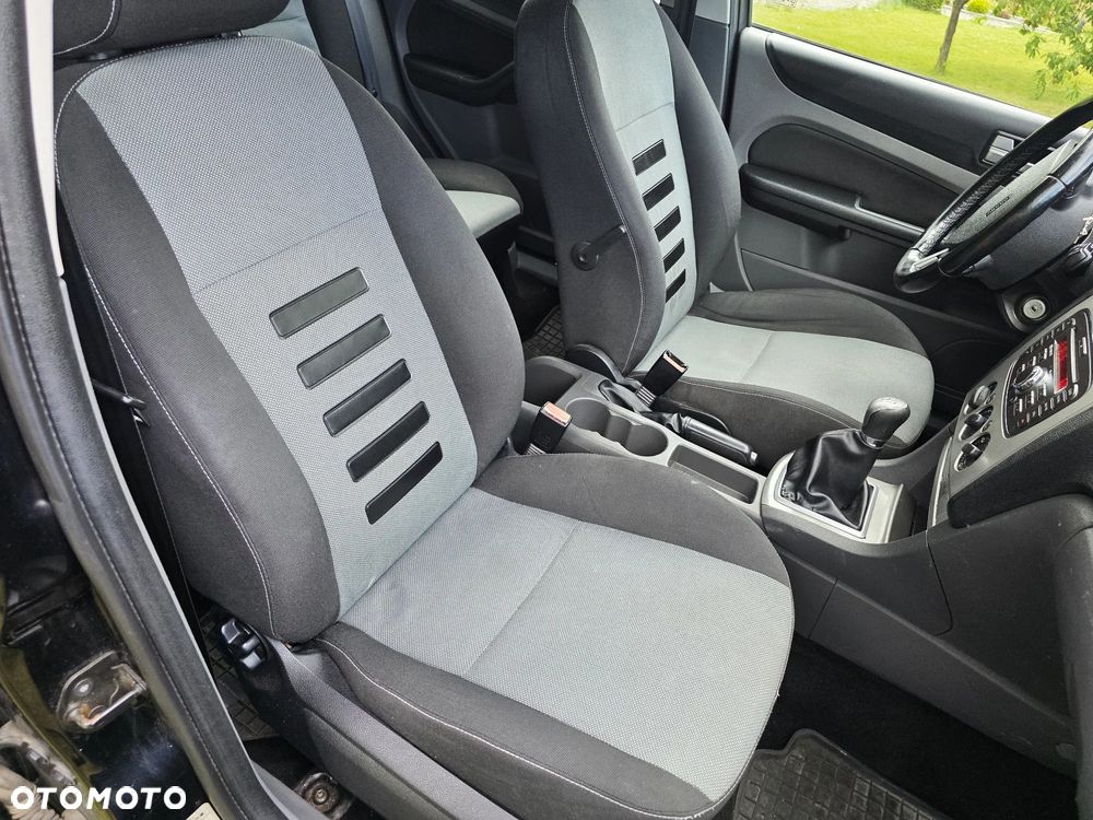 Ford Focus - 13