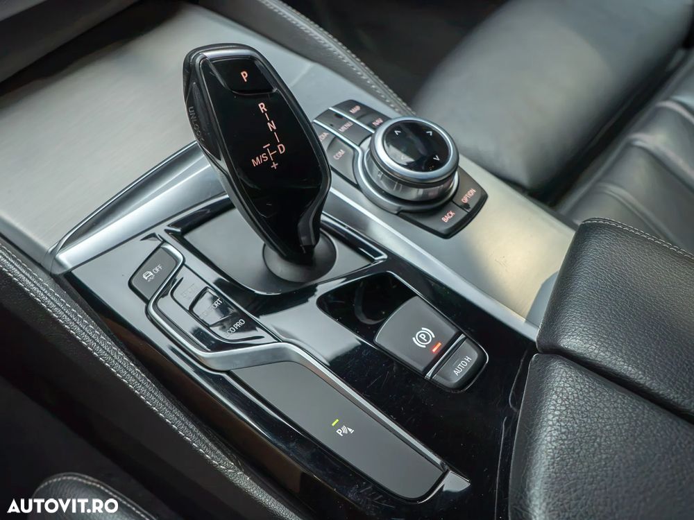 BMW Seria 5 530d xDrive Aut. Luxury Line - 33