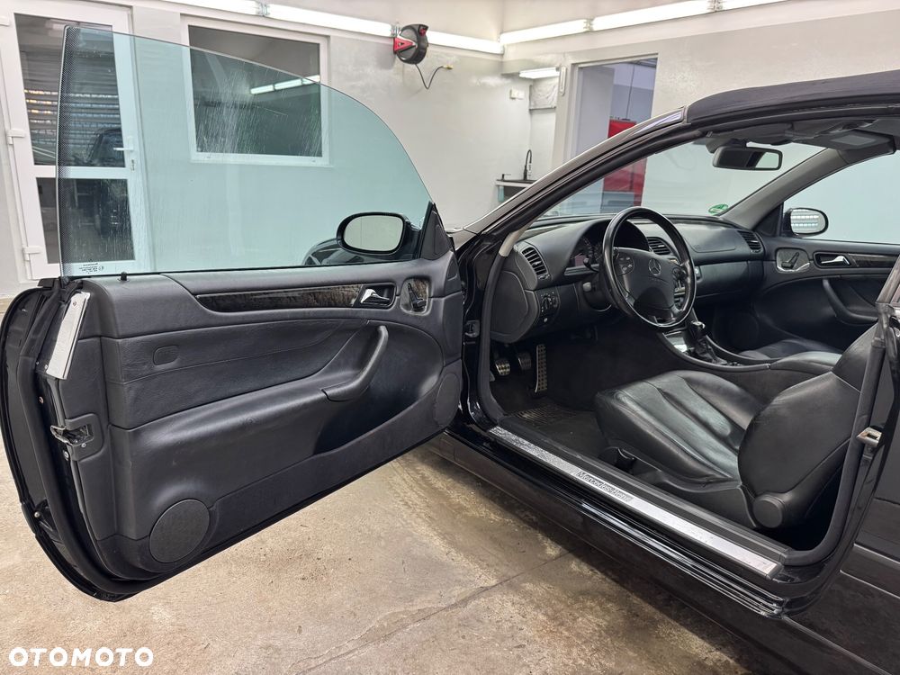 Mercedes-Benz CLK - 17