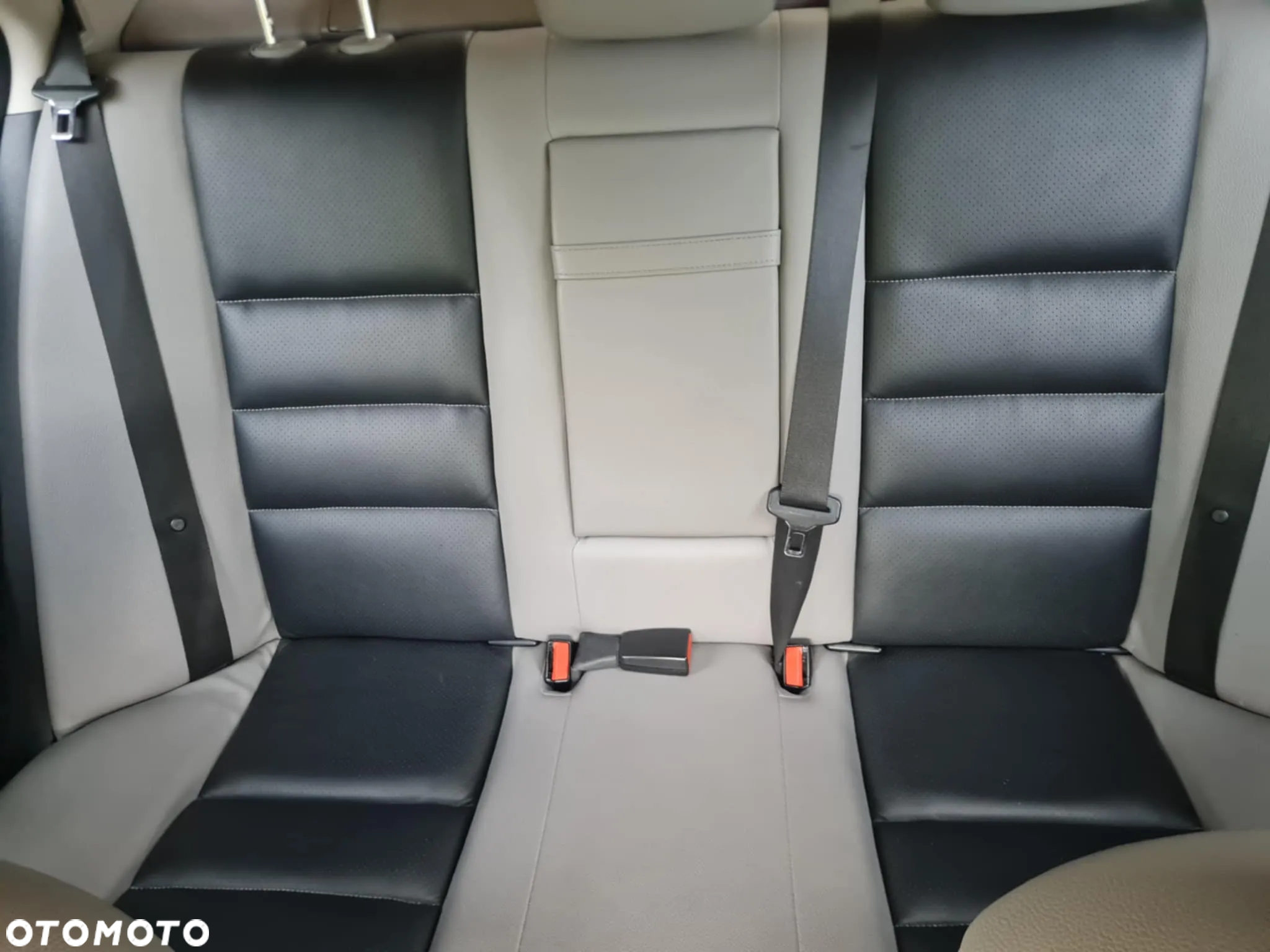 Mercedes-Benz Klasa C 320 CDI Avantgarde - 21
