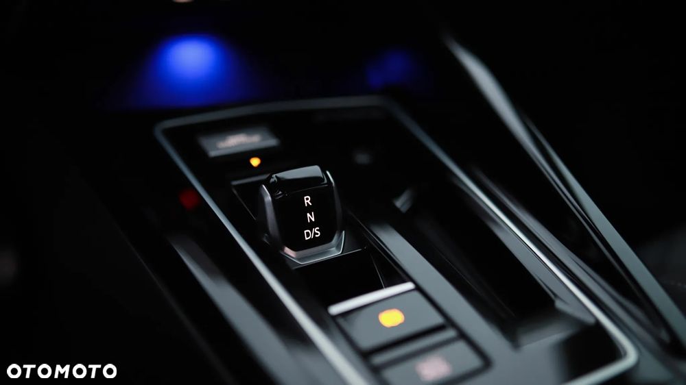 Volkswagen Golf - 26