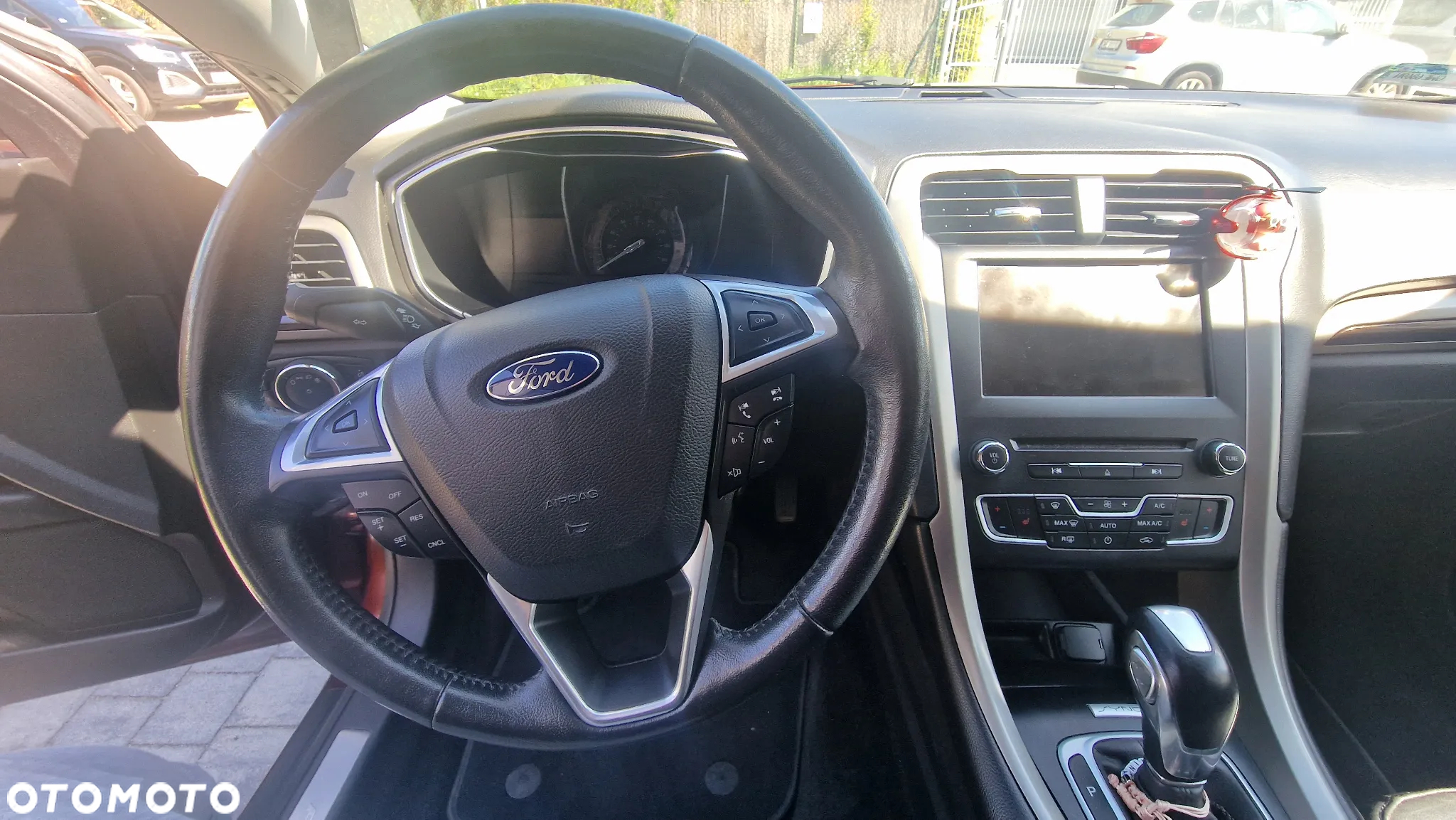 Ford Fusion - 12