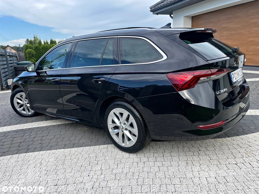 Skoda Octavia Combi 2.0 TDI DSG Exclusive Plus - 19