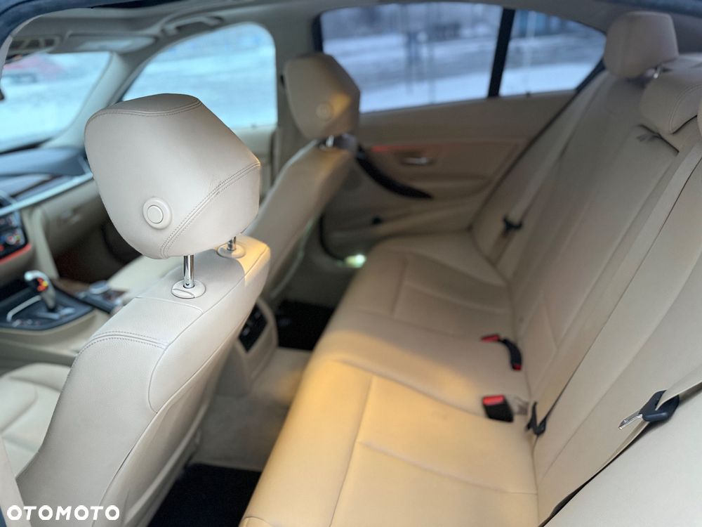 BMW Seria 3 320i xDrive Edition Luxury Line Purity - 6