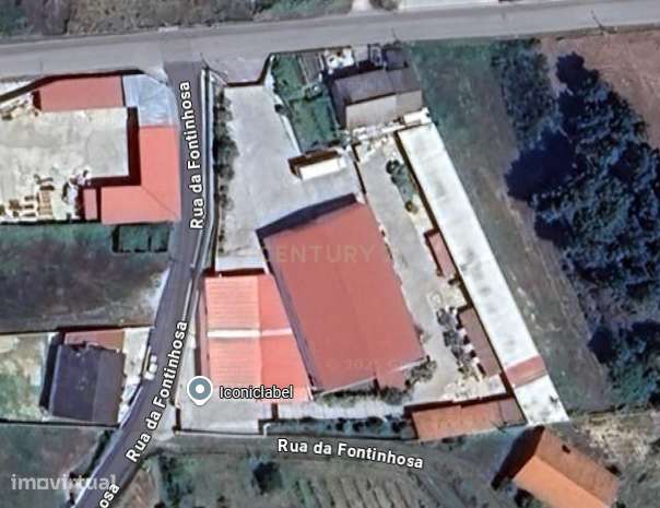 Armazém com Parque de Estacionamento – Localização Estratégica - Grande imagem: 2/11