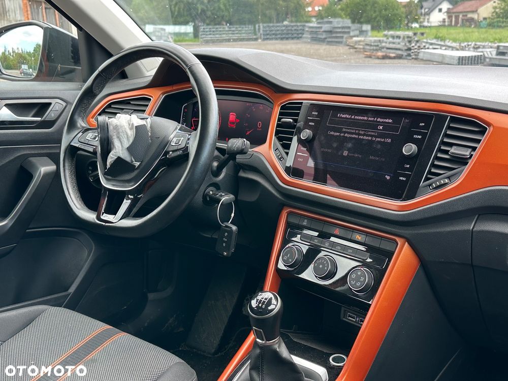 Volkswagen T-Roc - 25