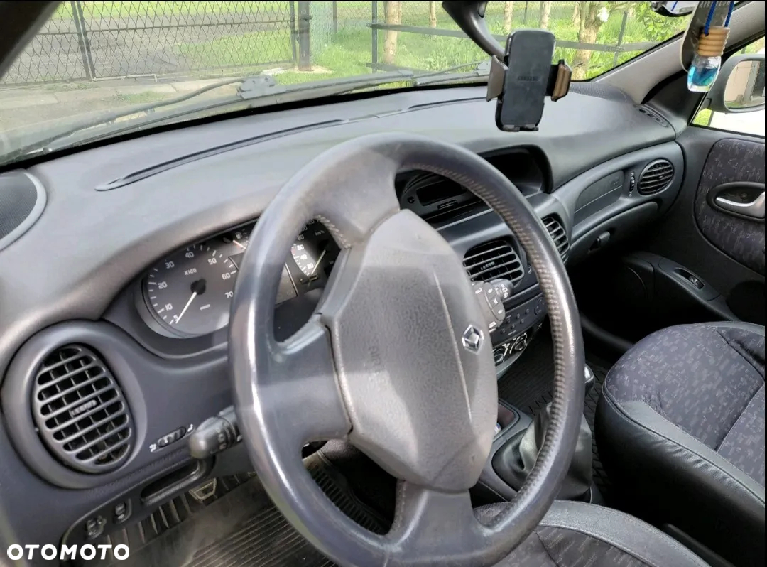 Renault Megane - 5
