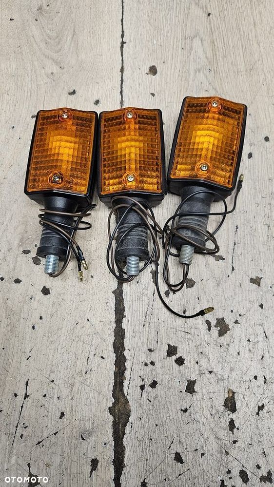 Kierunkowskaz Yamaha FZ750 TZR125 RD125 RD500 37A-83330-20 - 4