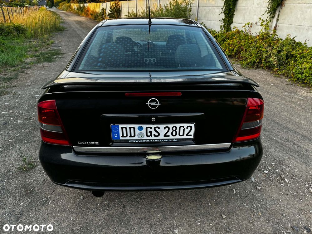 Opel Astra 2.2 Sport - 2