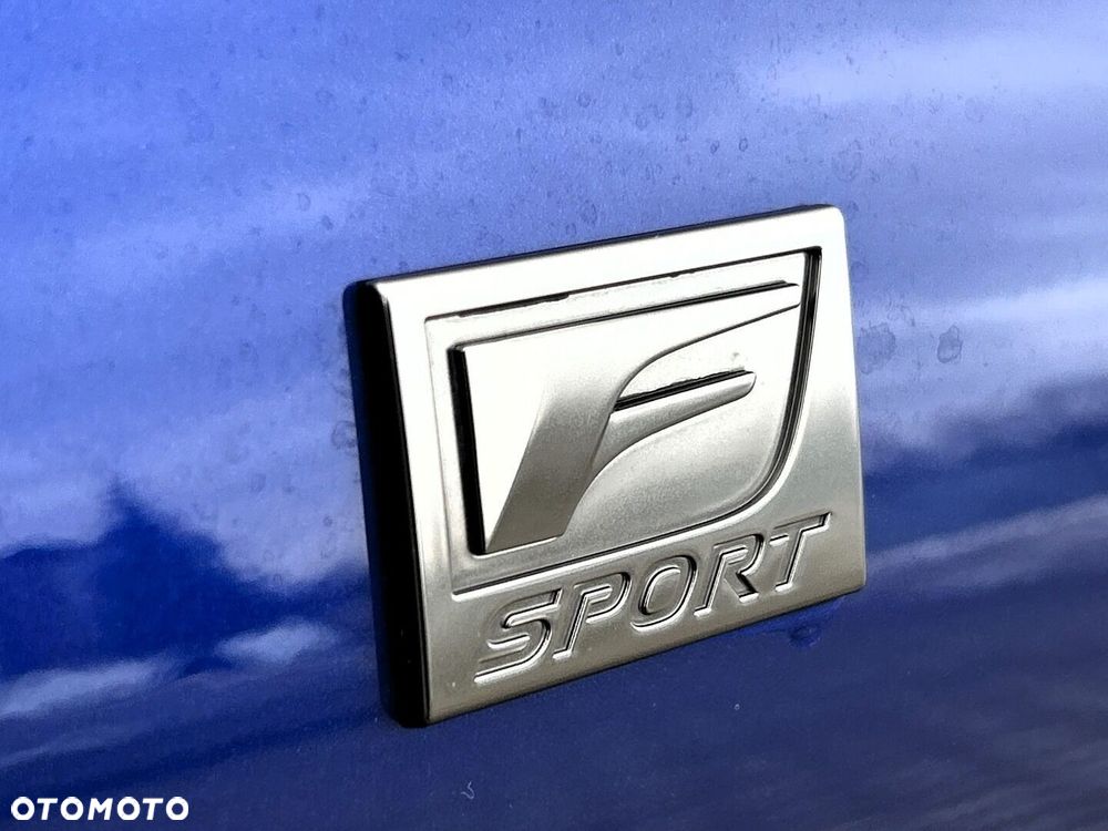 Lexus ES 300h F Sport Design - 31