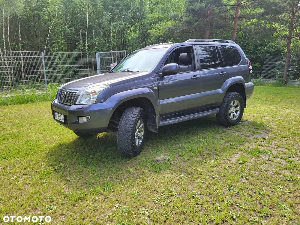 Toyota Land Cruiser - 1