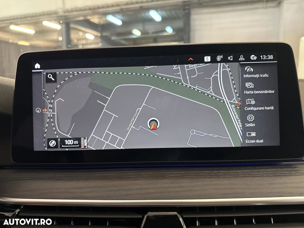 BMW Seria 5 530d xDrive Aut. - 24