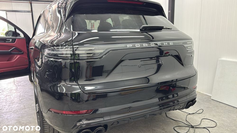 Porsche Cayenne Tiptronic S Platinum Edition - 25