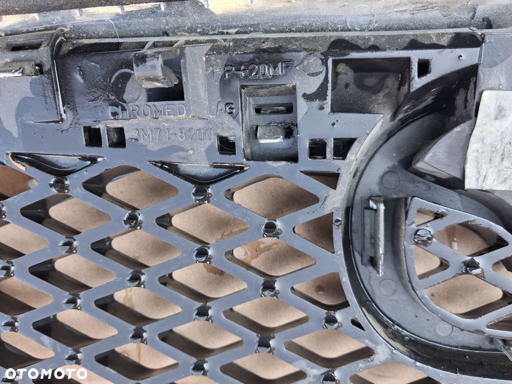 Atrapa chłodnicy MAZDA DEMIO  07R  3M71-8200  OE - 3