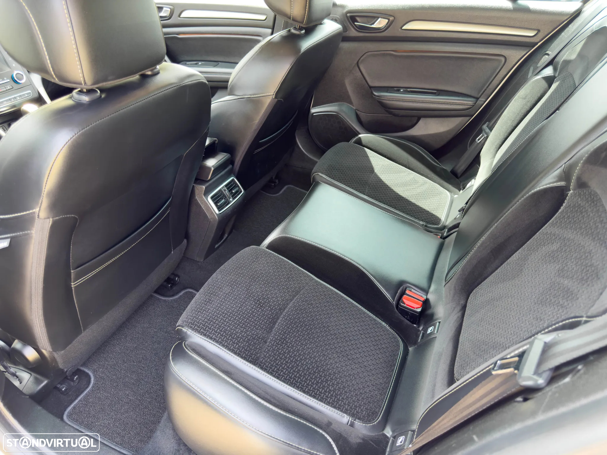 Renault Mégane Sport Tourer 1.5 dCi Limited EDC - 8