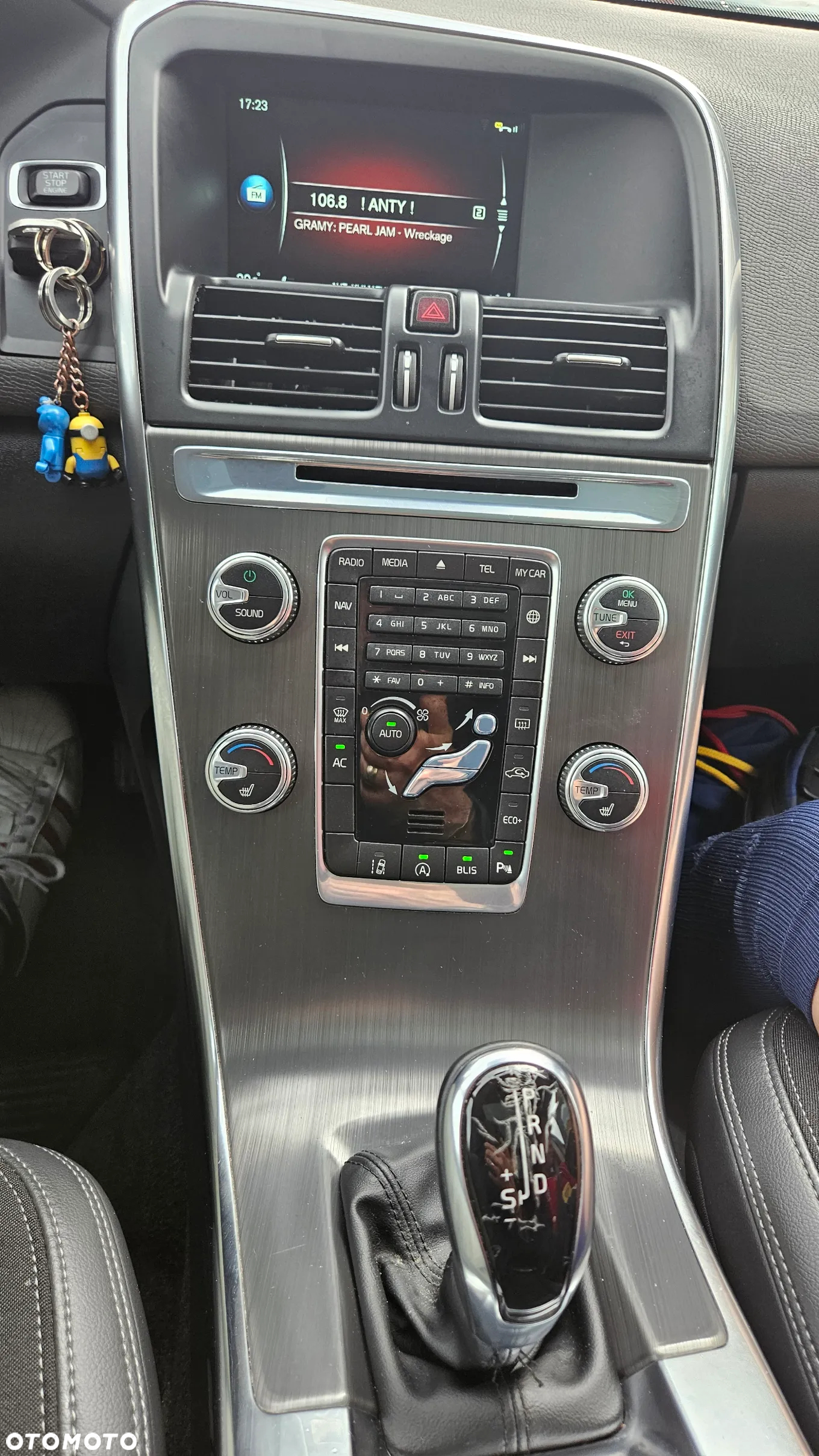 Volvo XC 60 D4 Drive-E Momentum - 18