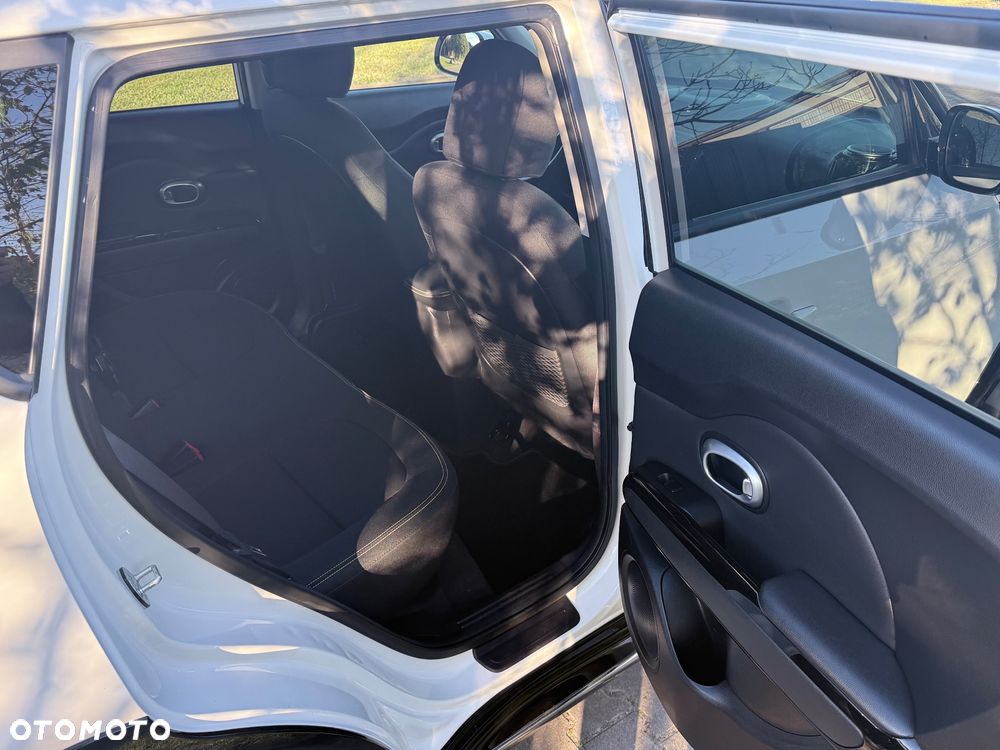 Kia Soul 1.6 CRDI L Business Line - 12